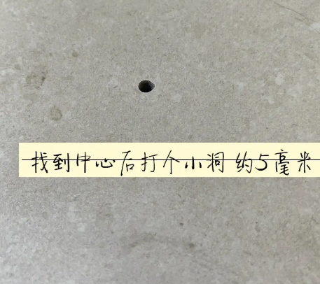 韶关市瓷砖空鼓维修公司专业解答在瓷砖铺贴过程中，如果砂料搅拌不均匀，将会带来以下问题